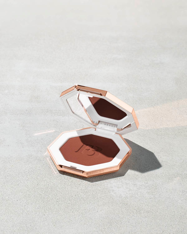 Fenty Beauty Sun Stalk'r Instant Warmth Bronzer
